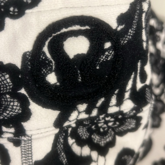 Lululemon Floral Hoodie Size 12 - Picture 3 of 3